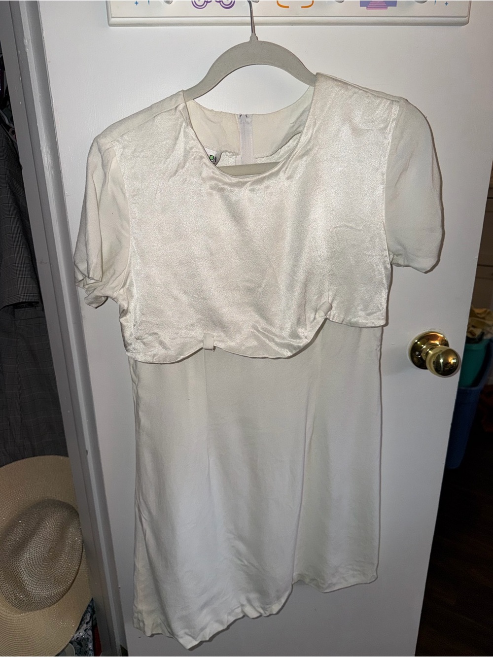 Vintage mode Sara Ivory Satin Dress